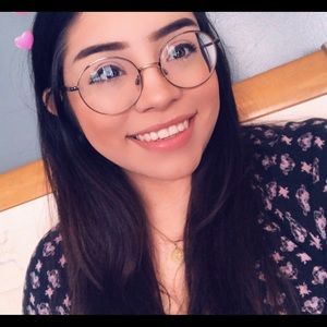 Meet your Posher, Mariel